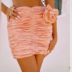 LINDA - BLUSH
RUCHED HIGH WAIST MINI SKIRT